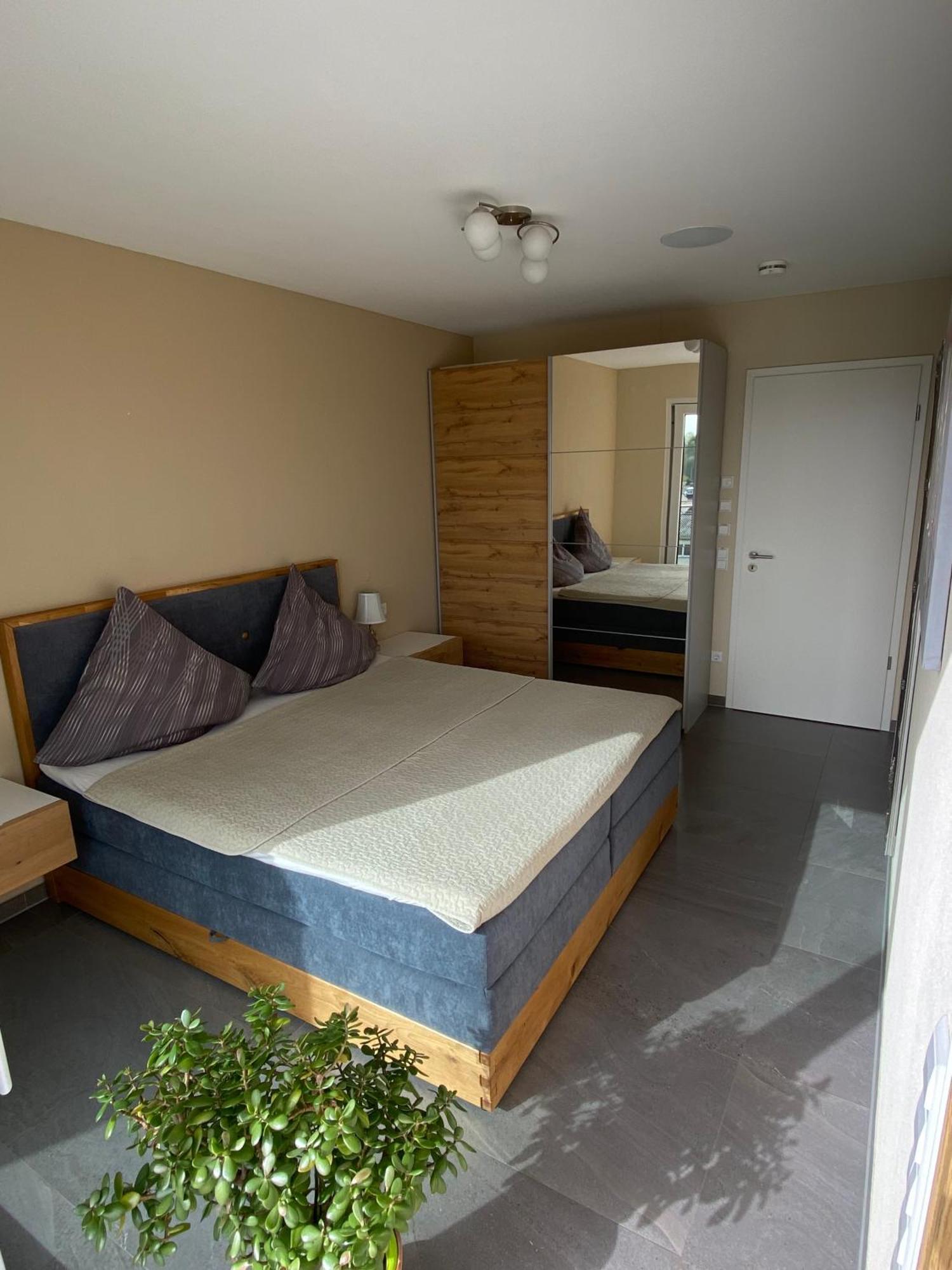 Penthouse Apartment Mit Alpenblick Friedrichshafen Dış mekan fotoğraf