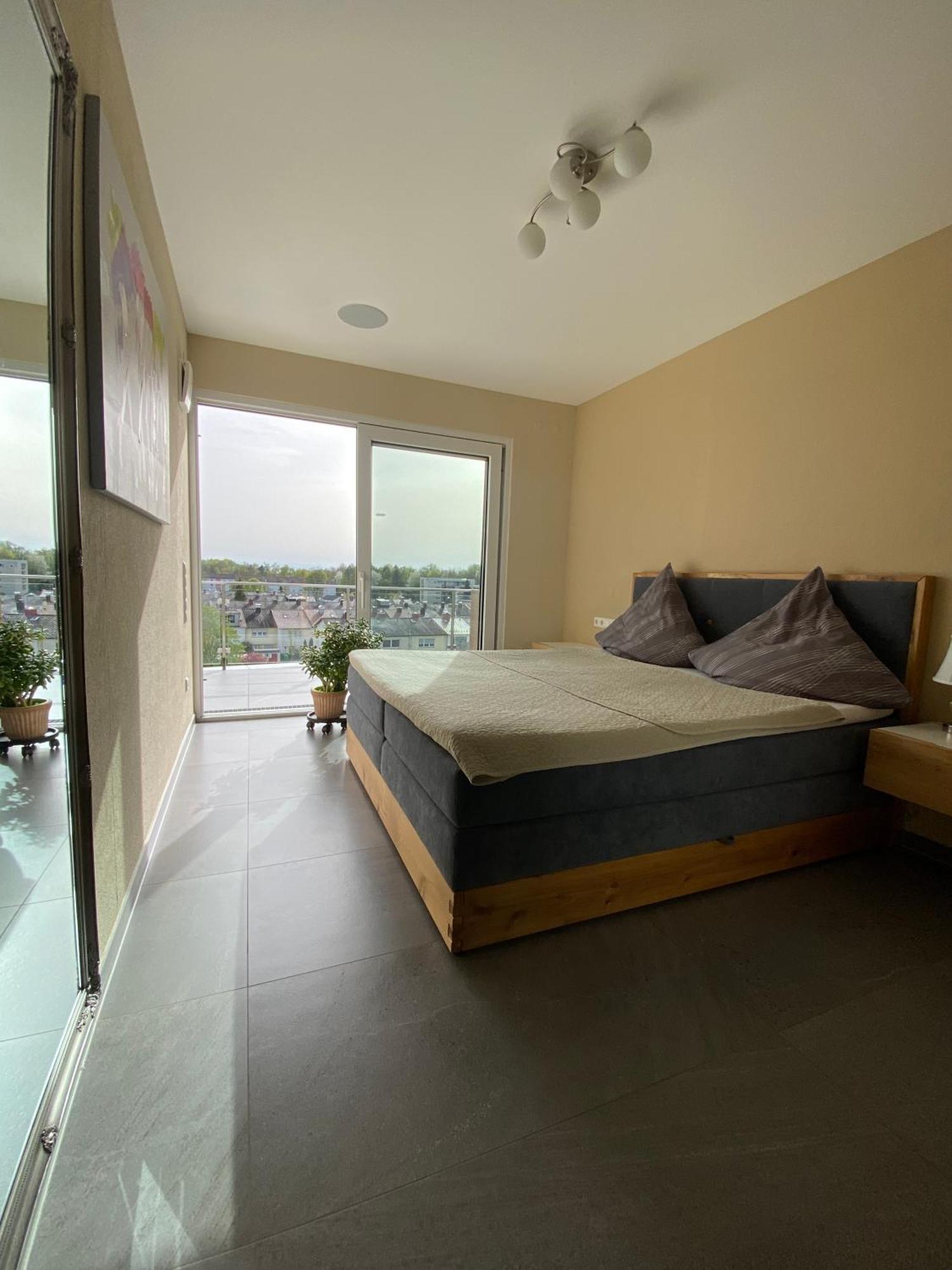 Penthouse Apartment Mit Alpenblick Friedrichshafen Dış mekan fotoğraf