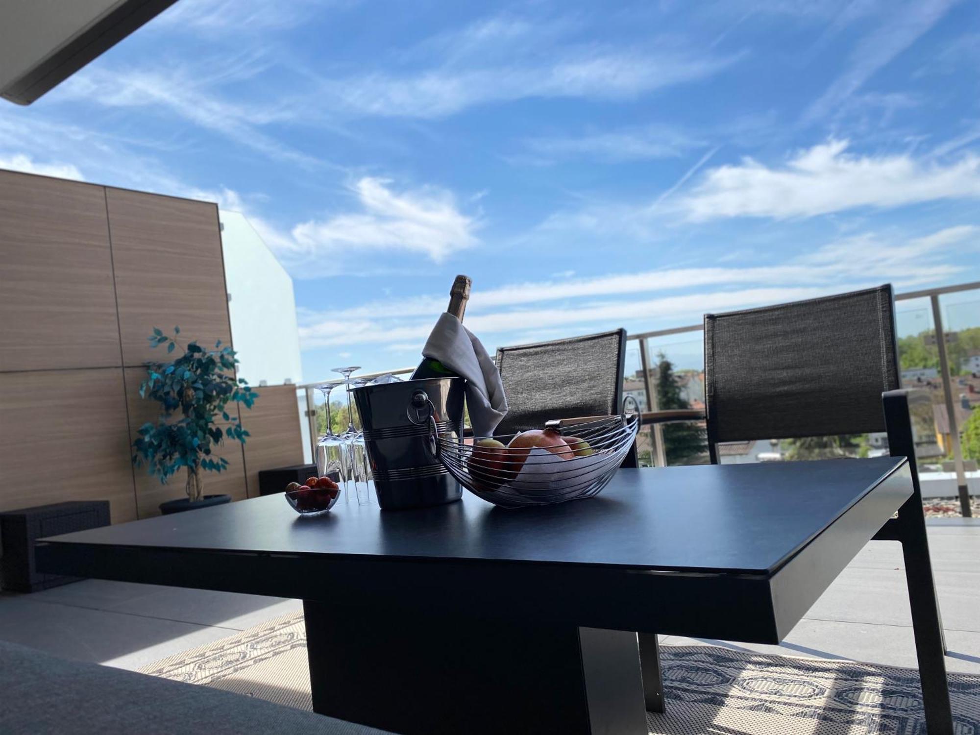 Penthouse Apartment Mit Alpenblick Friedrichshafen Dış mekan fotoğraf