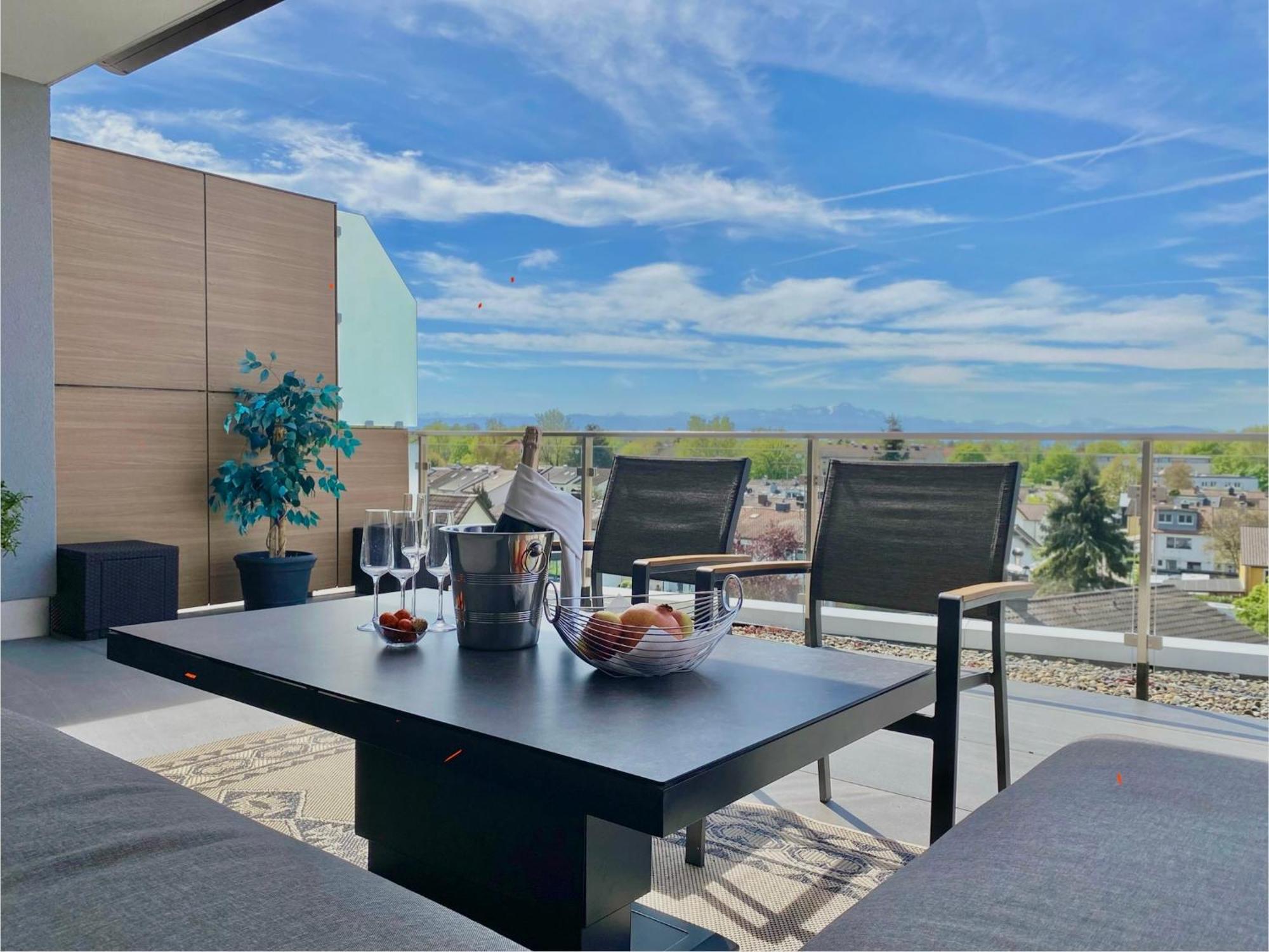 Penthouse Apartment Mit Alpenblick Friedrichshafen Dış mekan fotoğraf