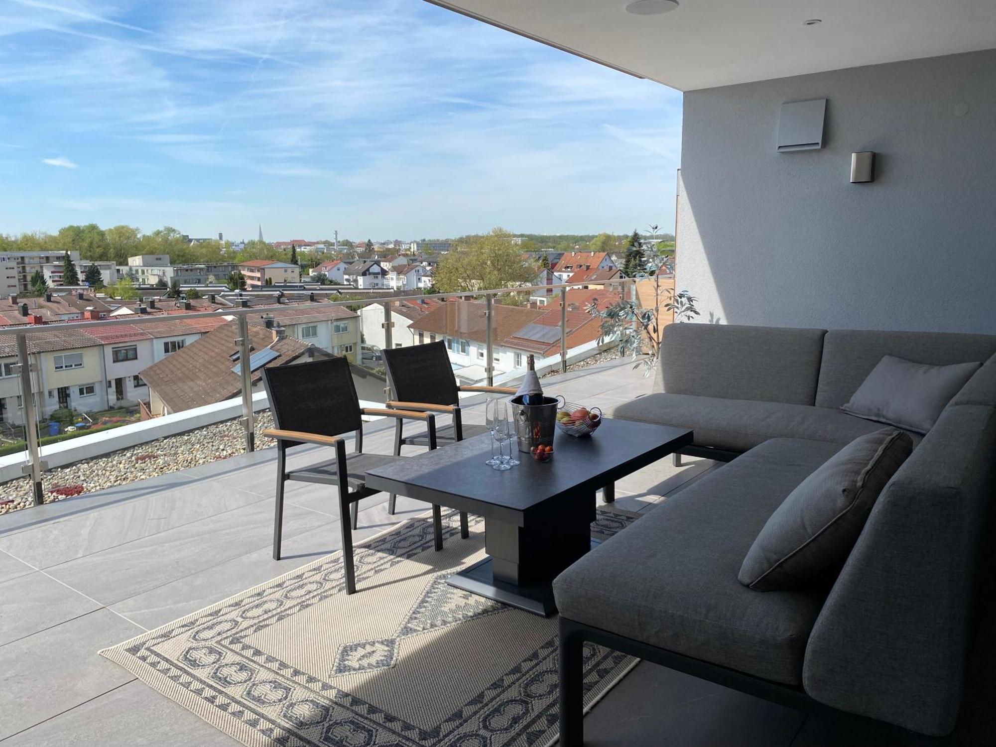 Penthouse Apartment Mit Alpenblick Friedrichshafen Dış mekan fotoğraf