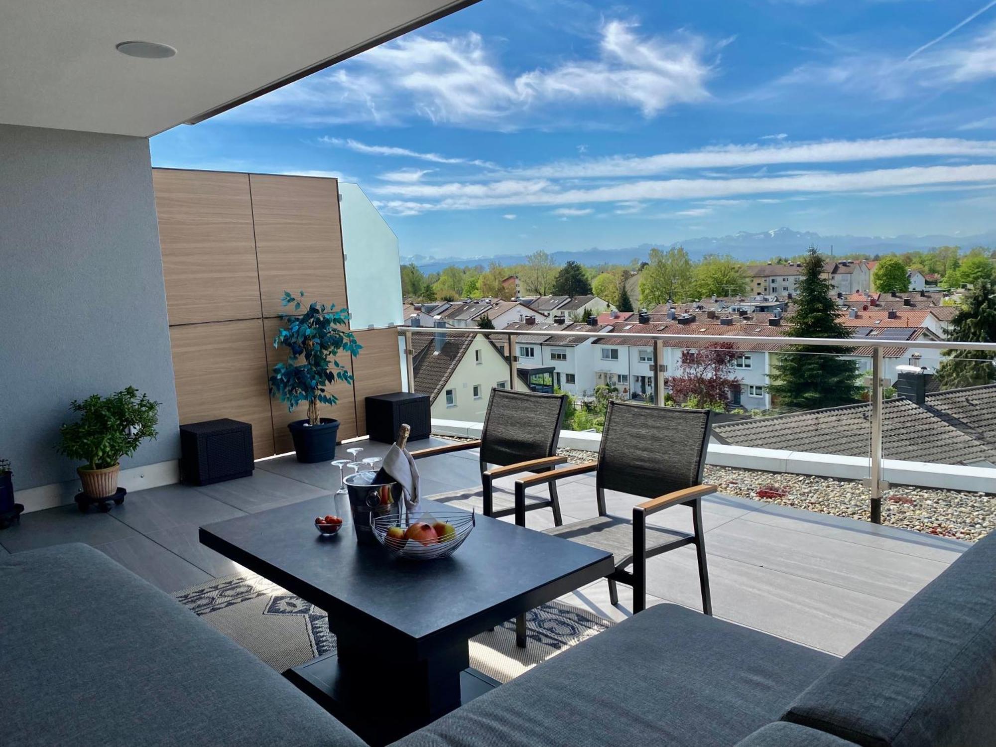Penthouse Apartment Mit Alpenblick Friedrichshafen Dış mekan fotoğraf