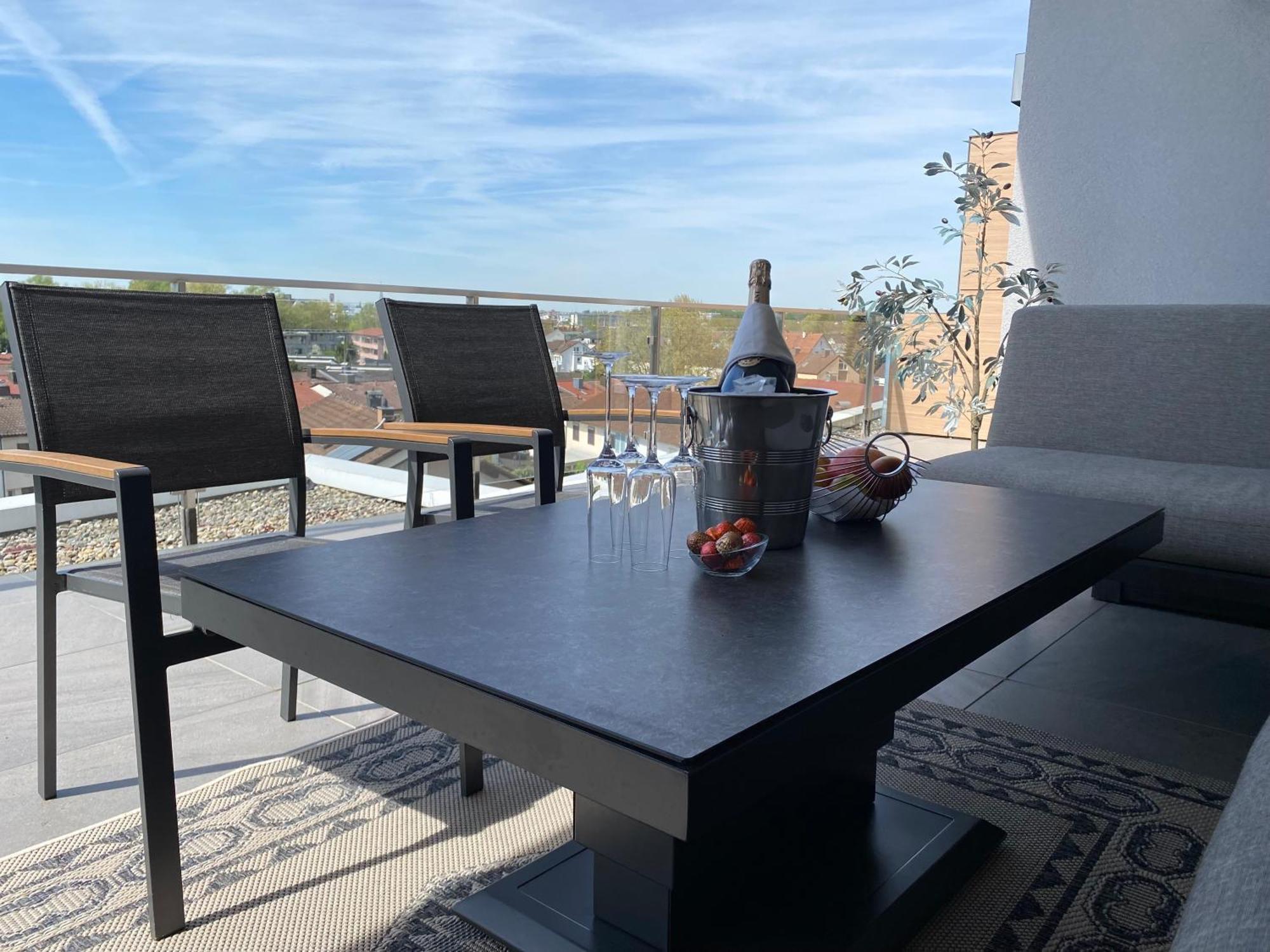 Penthouse Apartment Mit Alpenblick Friedrichshafen Dış mekan fotoğraf